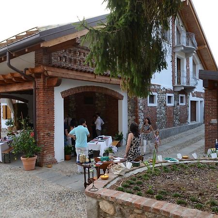 Relais Profumo Di Vino Panzió Borgomanero Kültér fotó