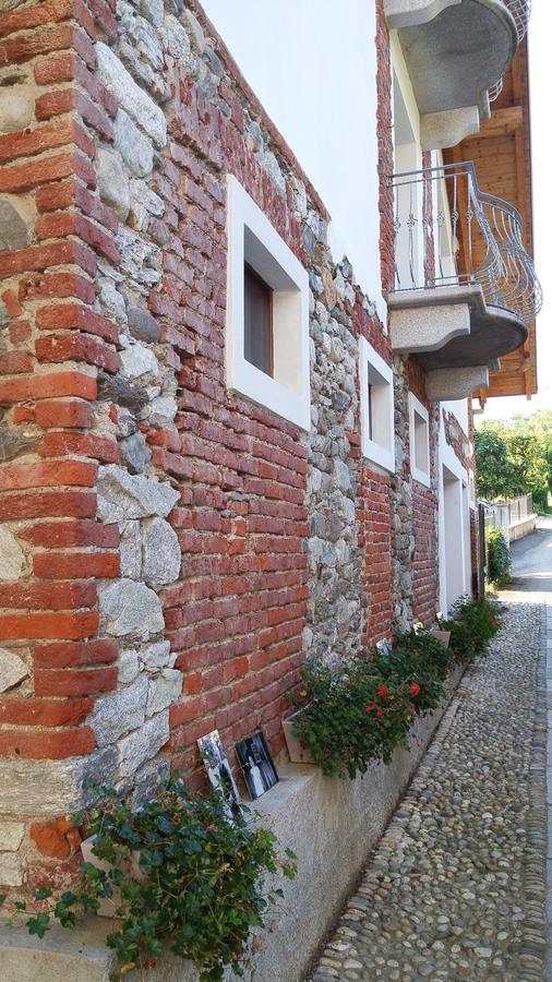 Relais Profumo Di Vino Panzió Borgomanero Kültér fotó