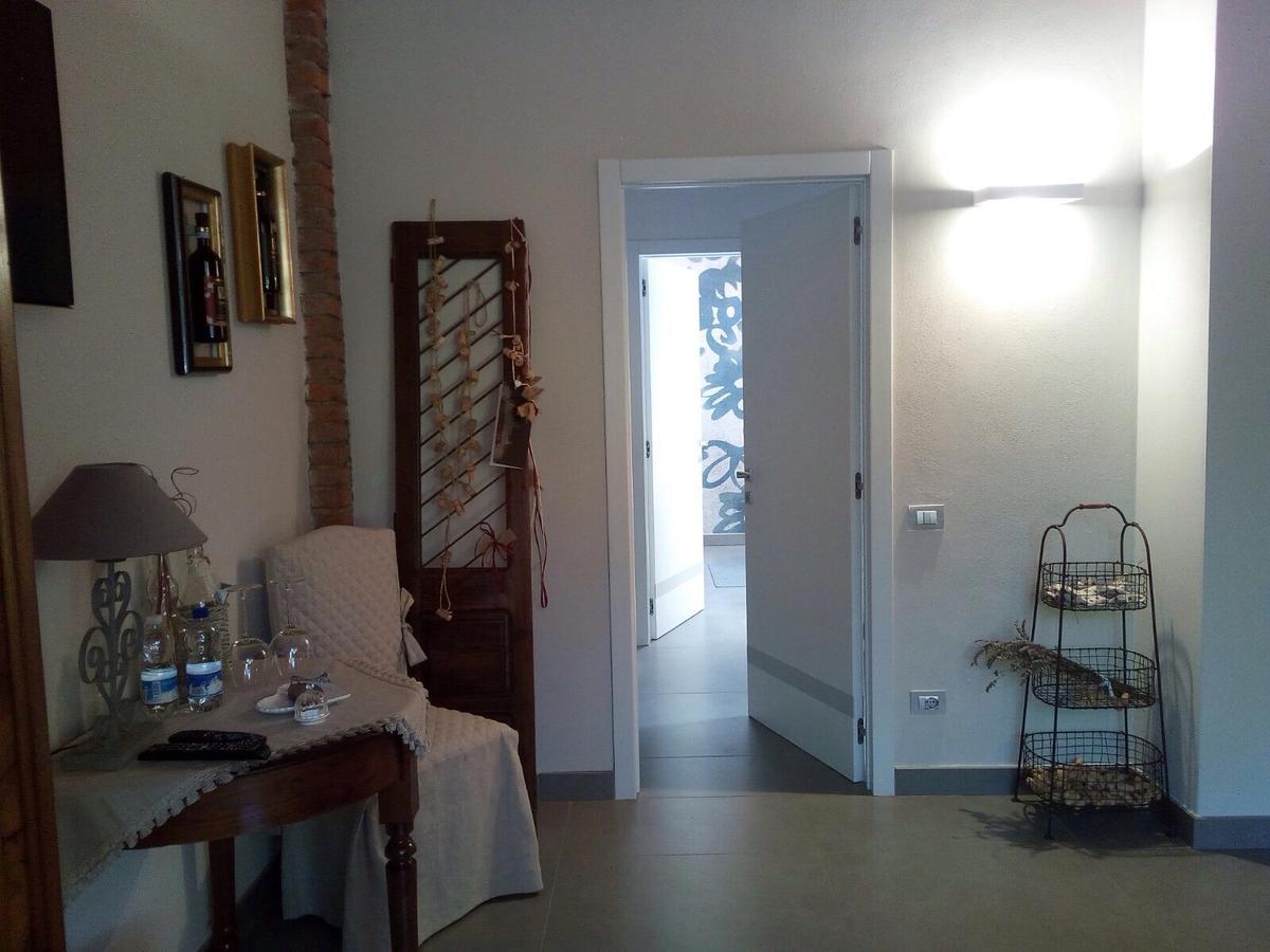 Relais Profumo Di Vino Panzió Borgomanero Kültér fotó